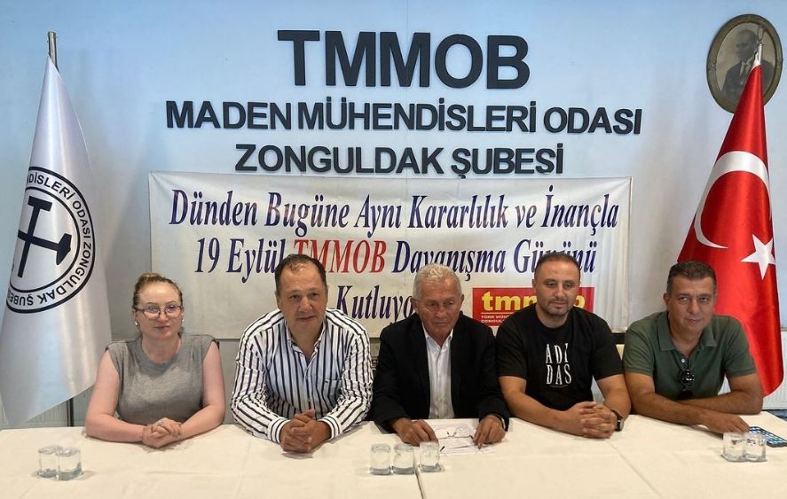 19 Eylül’ün mirasını yaşatmak için ilan ettiğimiz “TMMOB Mühendis, Mimar ve Şehir Plancıları Dayanışma Günü” ne yönelik TMMOB İKK adına Basın Açıklaması yapılmıştır.