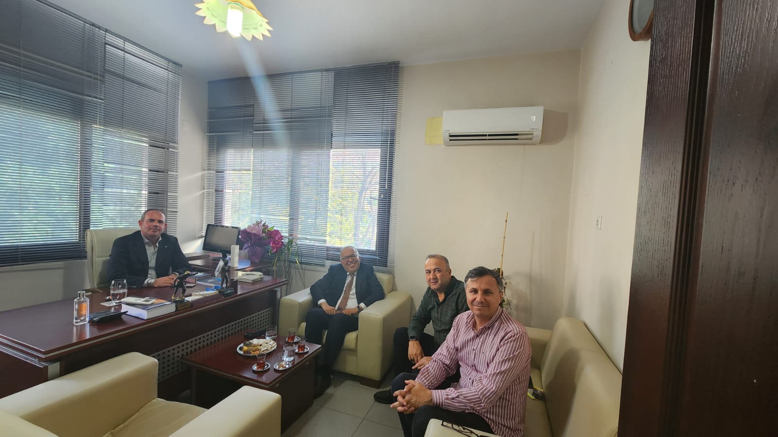 PROF. DR. MUSTAFA TOPALOĞLU ŞUBEMİZİ ZİYARET ETTİ