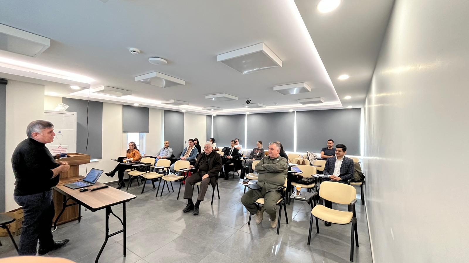 10–11 ARALIK 2025 TARİHLERİNDE GENEL MERKEZİMİZDE DÜZENLENEN MADEN MEVZUATI UYGULAMALARI EĞİTİMİ BAŞARIYLA TAMAMLANMIŞTIR.