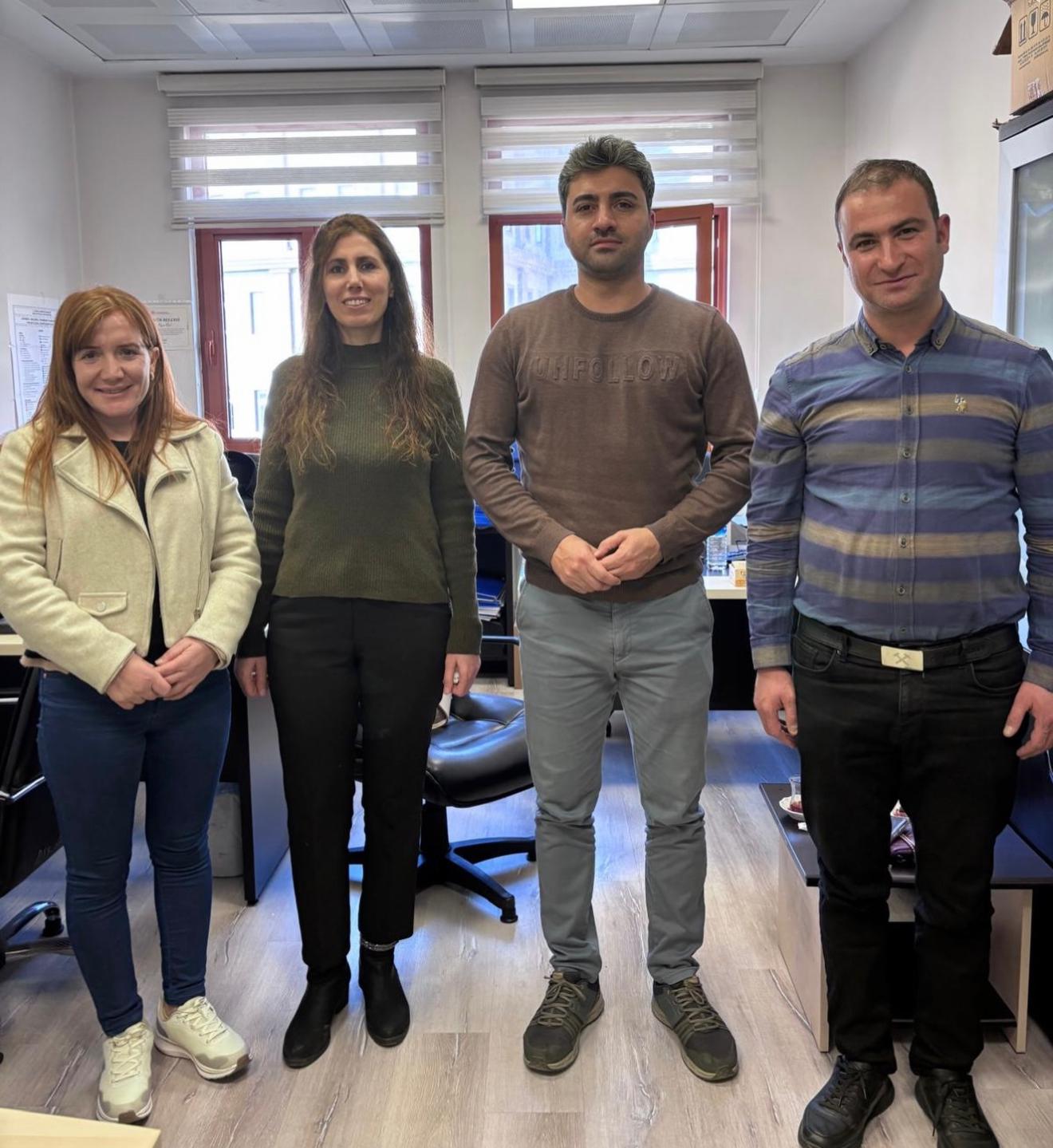 DİYARBAKIR ÇEVRE, ŞEHİRCİLİK VE İKLİM DEĞİŞİKLİĞİ İL MÜDÜRLÜĞÜNDEKİ ÜYELERİMİZİ ZİYARET ETTİK.(27.11.2025)