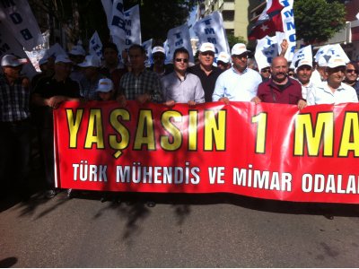 HAKLARIMIZA SAHİP ÇIKMAK, EŞİTLİK, ÖZGÜRLÜK, ADALET VE DEMOKRASİ  İÇİN 1 MAYIS‘TA ALANLARDAYDIK! (01/05/2014)