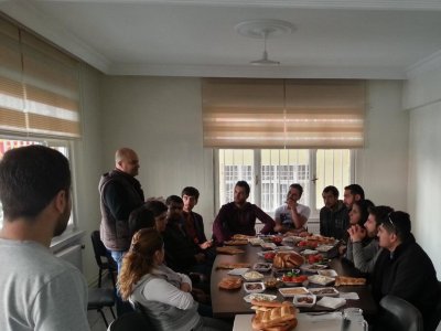 DİCLE ÜNİVERSİTESİ MADEN MÜHENDİSLİĞİ BÖLÜMÜNE BAŞLAYAN ÖĞRENCİLERLE TANIŞMA TOPLANTISI YAPILDI(25.10.2014)