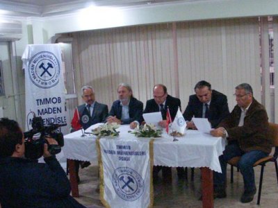 4 ARALIK MADENCİLER GÜNÜNDE ŞUBEMİZDE BASIN AÇIKLAMASI YAPILDI.(4.12.2014)