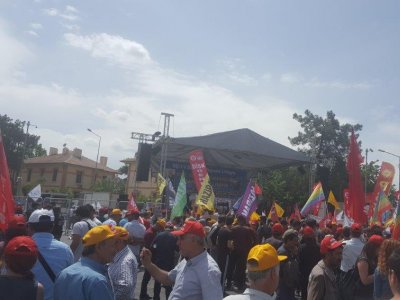 1 MAYIS İŞÇİ VE EMEKÇİ BAYRAMINDA; DEMOKRASİ, EŞİTLİK, ÖZGÜRLÜK VE EMEĞİMİZ İÇİN ALANDAYDIK..