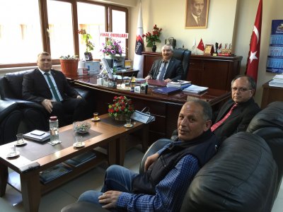 EÜAŞ AFŞİN ELBİSTAN LİNYİTLERİ İŞLETME MÜDÜRÜ ATİLLA DALBUDAK’I ZİYARET ETTİK. (06/04/2016)
