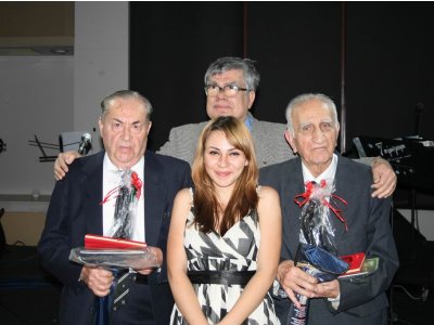 Mesleğinde 40., 50. ve 60. yılını dolduran onur üyelerimize plaketleri törenle verildi.