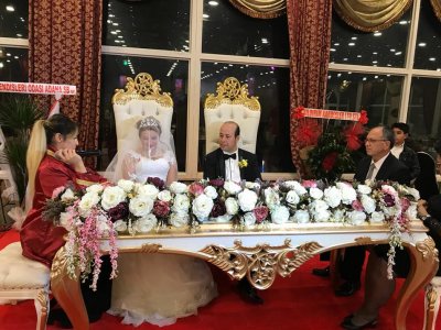 ÜYELERİMİZ AYHAN ÖZIŞIK VE ŞULE KÜRKÇÜ `NÜN DÜĞÜNÜNE KATILDIK(19/11/2017)