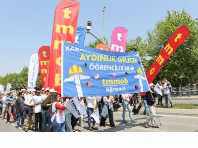  Emeğin bayramı 1 Mayıs`ta meydanlardaydık.