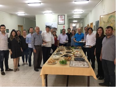 KADRO ALAN YÖNETİM KURULU ÜYEMİZ ALİ CAN ÖZDEMİR, ÜNİVERSİTE TEMSİLCİMİZ ESMA KAHRAMAN VE ABDULKADİR ÜRÜNVEREN HOCALARIMIZIN KADRO SEVİNCİNİ PAYLAŞTIK (05.05.2018)