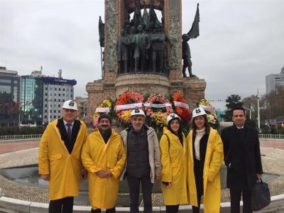 4 ARALIK DÜNYA MADENCŞLER GÜNÜ DOLAYISIYLA TAKSİM CUMHURİYET ANITI’NA ÇELENK KOYMA TÖRENİNE KATILDIK (04.12.2018)