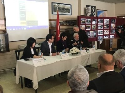 YEREL YÖNETİMLER VE KENTSEL ÖRGÜTLENME KONULU PANEL DÜZENLENDİ.
