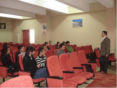 MADEN MÜHENDİSLİĞİ BÖLÜMÜ ÖĞRENCİLERİ İLE MESLEK SÖYLEŞİLERİNİN 3. SÜ GEÇEKLEŞTİRİLDİ (22.03.2010)