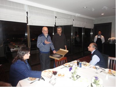 İstanbul Şubemizin Kurucu Başkanı Tayfun Mater‘e ve 8. Dönem Yönetim Kurulu Başkanı Doç.Dr. A.Ekrem Yüce‘ye teşekkür plaketi verildi.