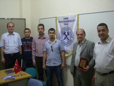 DEÜ Maden Mühendisliği Bölümünde Madilet ve Öğrenci Temsilcilerimizin ortak kullanacağı iletişim merkezi hizmete girdi.(15.05.2012)