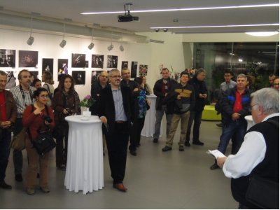 Madenci Maden Mekan resim ve fotoğraf sergisi açıldı.