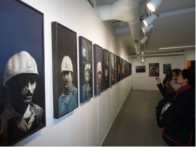 Madenci Maden Mekan resim ve fotoğraf sergisi açıldı.