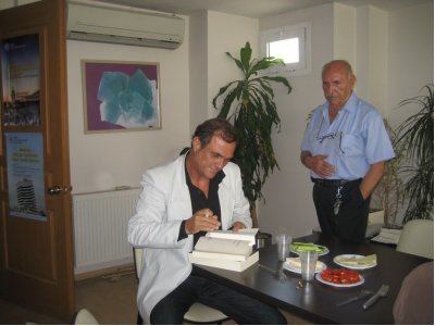 Ekrem Murat Zaman‘ın katıldığı söyleşi ve imza günü yapıldı.