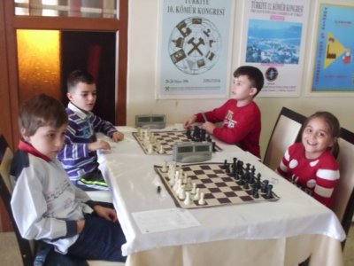 SATRANÇ TURNUVASI DÜZENLENMİŞTİR