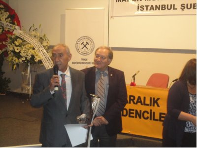 Mesleğinde 40.-50.-60. ve 70. yılını dolduran meslektaşlarımız için ödül töreni yapıldı.