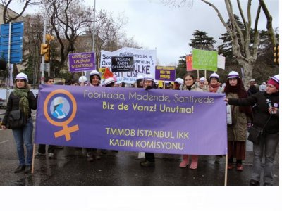 8 Mart Platformunun çağrısı ile 9 Mart günü kadınlar Kadıköy`deydi.