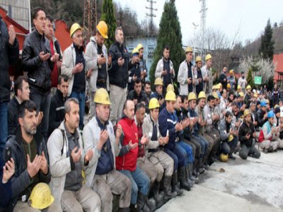 103 MADEN EMEKÇİMİZİ KAYBETTİĞİMİZ 1983 ARMUTÇUK FACİASI ANMA TÖRENİNE KATILIM SAĞLADIK